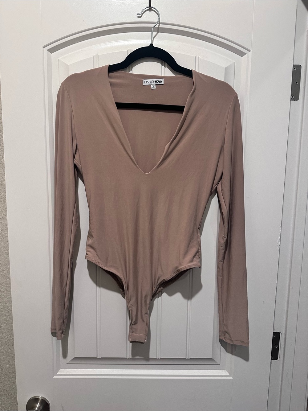 Fashion Nova Long Sleeve V-Neck Bodysuit - Mauve Taupe